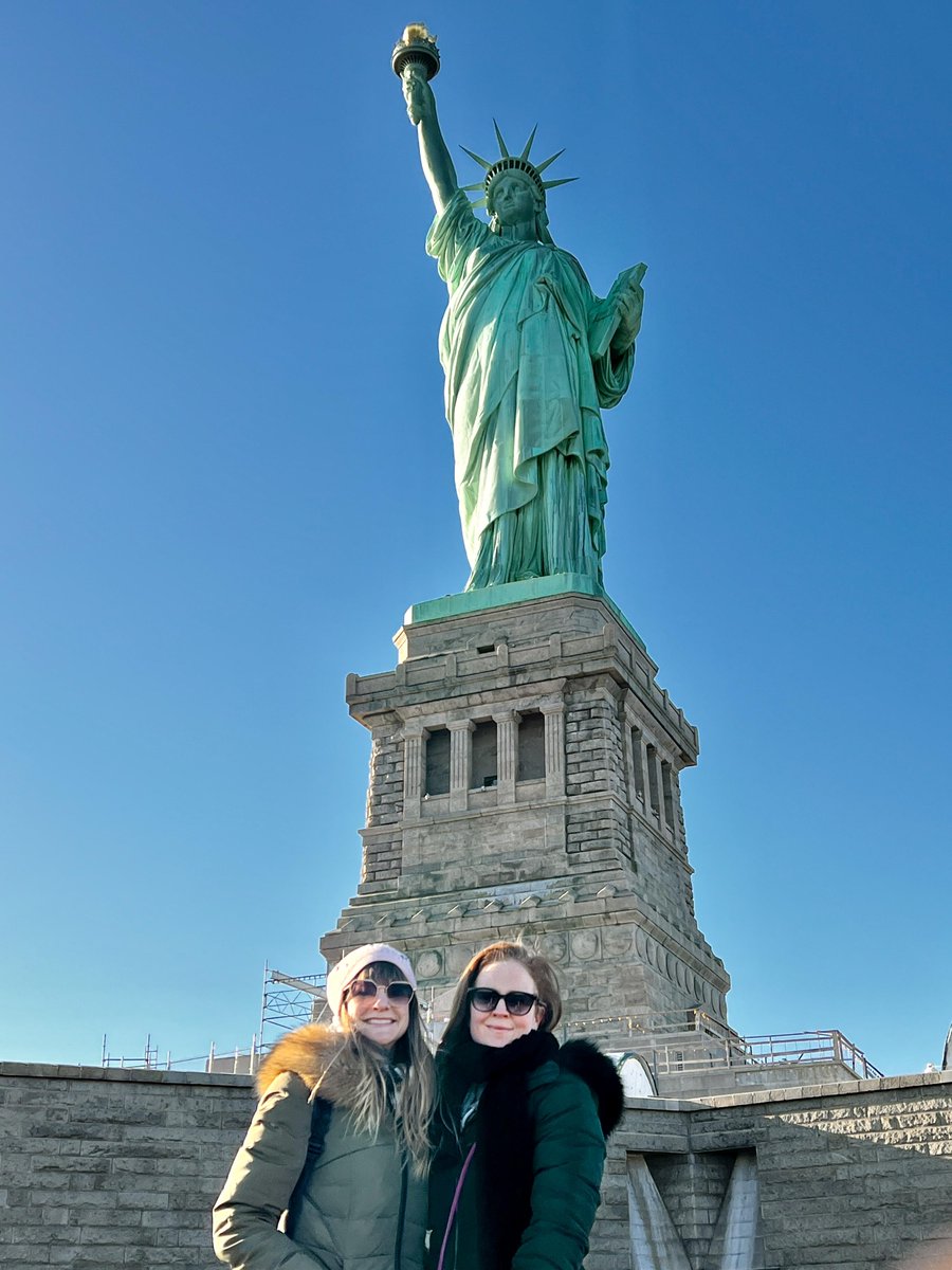 _TechMode's tweet image. NYC. Feb 2025.
Campaigns, golden hour, & big ideas. 💡✨
@Chels_LA & @BevEve don’t just do work trips—they live them. Strategy + creativity + joy = TechMode style.
Curious minds make better work. Grateful hearts make it count. 💼🗽