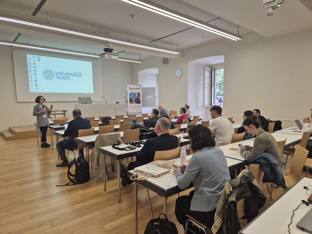 Francesca Cadeddu opening the second #resilienceRI sponsored PhD Forum, bringing on the discussion on the doctoral schools in the field, focusing on the students: how is their academic career built?