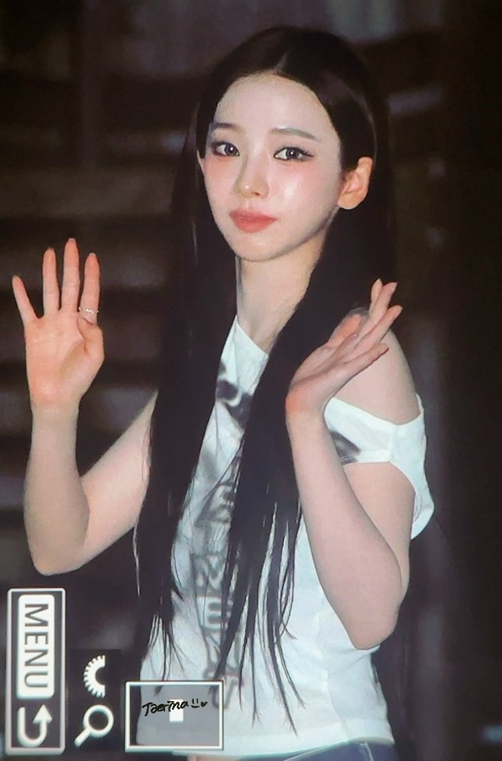 taerina09's tweet image. 250710 출근 
#카리나 #에스파 #aespa #Karina