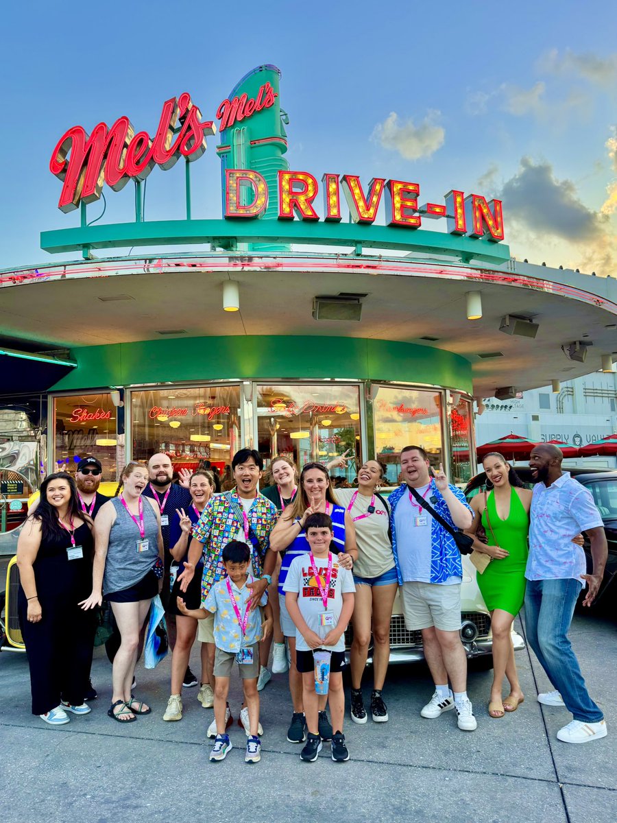 thenameisJADE's tweet photo. Loved hosting some of ATL’s best teachers in Orlando &amp; broadcasting from @UniversalORL 💖

Thank you @VisitFlorida 🤩🫶🏽 #LoveFL https://t.co/t9gWv1ve0R