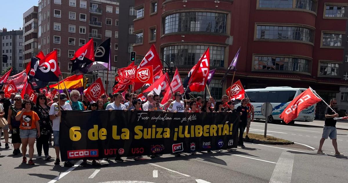 FSCdeCCOO's tweet photo. 💢 La entrada en prisión de las seis de La Suiza viola sus derechos fundamentales.

⚠️ Esta decisión judicial es absolutamente injusta y sienta un precedente antisindical muy peligroso.

➡️ https://t.co/RNnCNWW8i7 https://t.co/o6t0eSCoaK