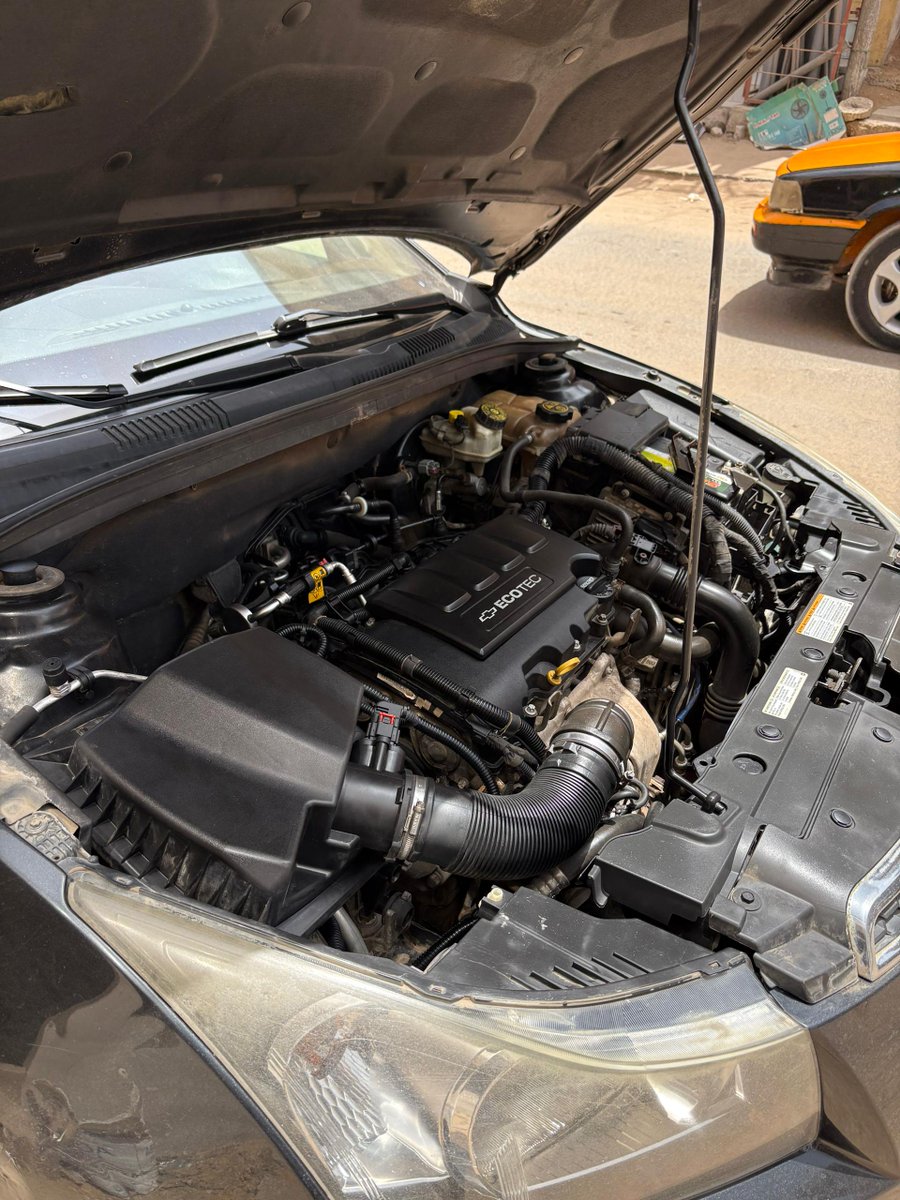 Voiture très bien entretenue, vidange à O Garage etc etc .. Nieuw lene niu wakhtane