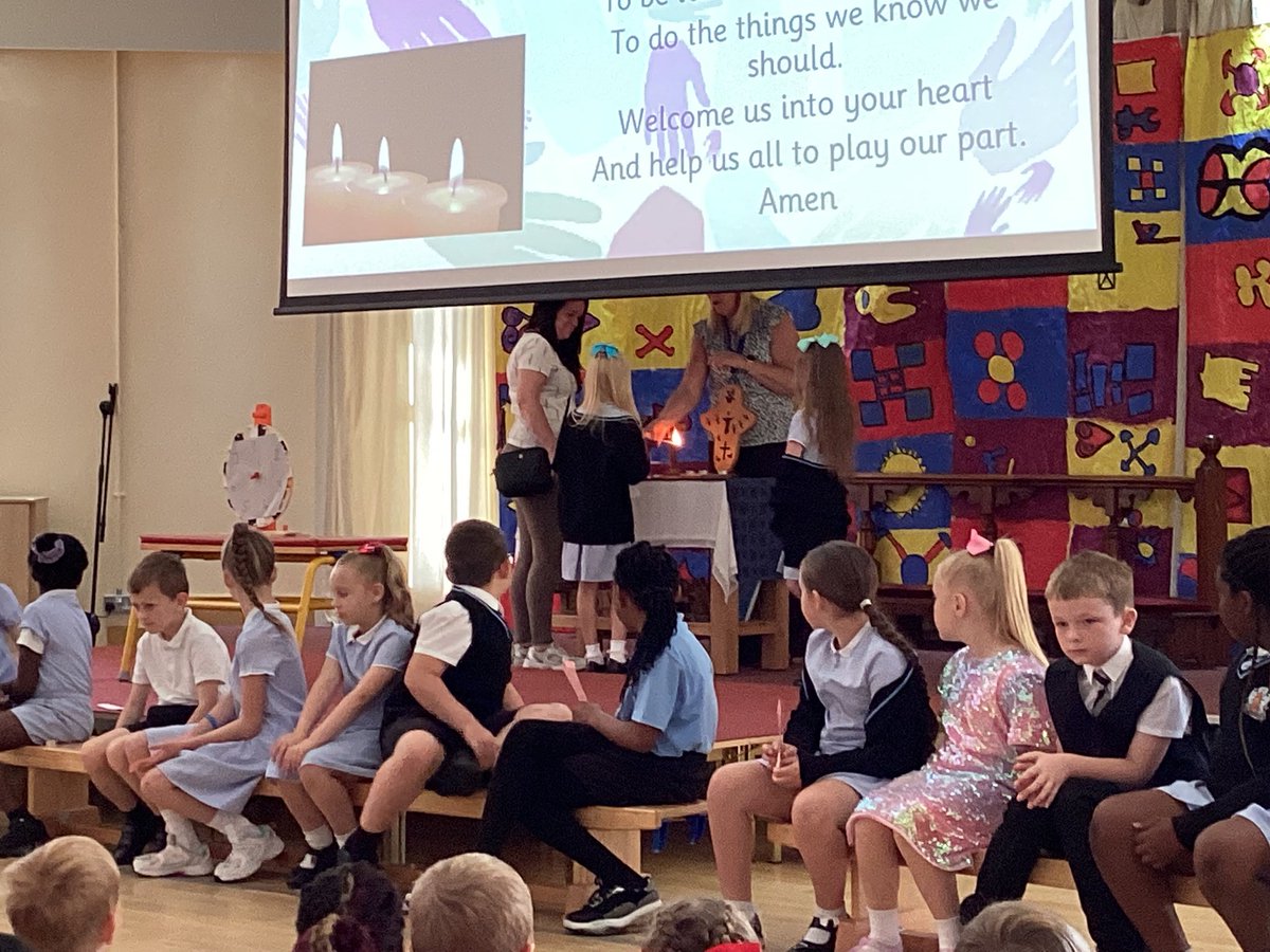 asmyear3's tweet photo. Well done 3DBM for your class worship this morning all about friendship … https://t.co/LYYks9w7OE