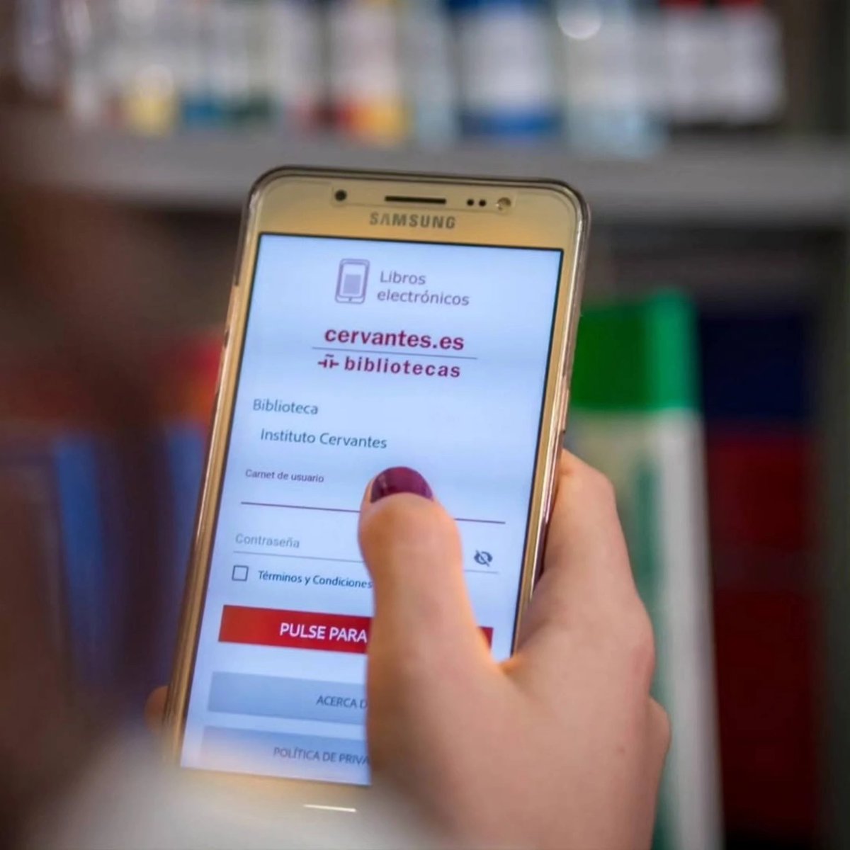Instituto Cervantes (@instcervantes) on Twitter photo 📚📲 Las mejores #lecturas en español y en las lenguas cooficiales para el #verano 🌞 están en nuestra #bibliotecaelectrónica.
Hazte socio y encuentra la tuya, ahora de manera más fácil con la aplicación «BIBLIO-e Instituto Cervantes».
ℹ️ cervantes.org/es/bibliotecas…
<a href="/Bibliotecas_IC/">Red de Bibliotecas del Instituto Cervantes (RBIC)</a> 📚📲 Las mejores #lecturas en español y en las lenguas cooficiales para el #verano 🌞 están en nuestra #bibliotecaelectrónica.
Hazte socio y encuentra la tuya, ahora de manera más fácil con la aplicación «BIBLIO-e Instituto Cervantes».
ℹ️ cervantes.org/es/bibliotecas…
<a href="/Bibliotecas_IC/">Red de Bibliotecas del Instituto Cervantes (RBIC)</a>