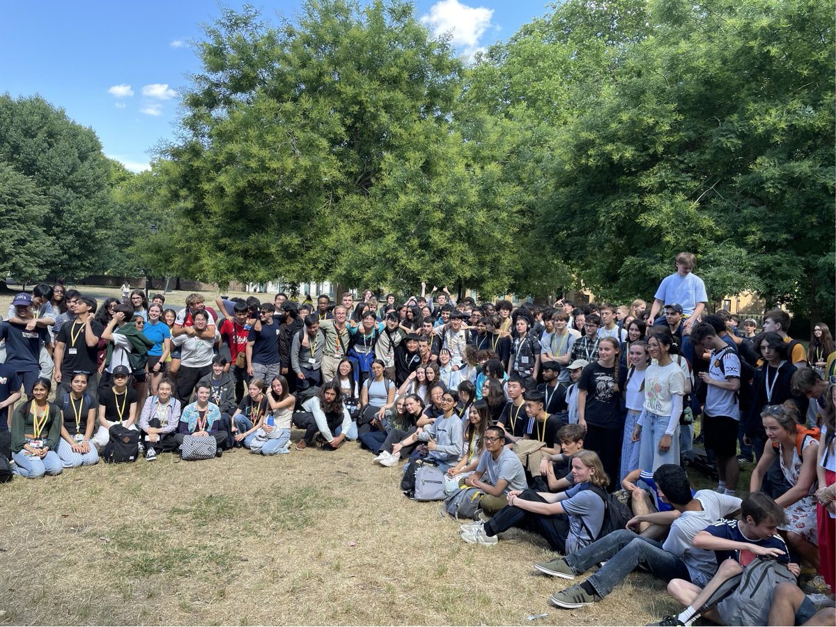 This week some of our students went to KCLMS to attend the first u-maths careers day. They were lucky enough to hear from Dr Nira Chamberlain about how to stop an AI apocalypse, meet with a wide range of STEM employers and also meet other students from different maths schools.