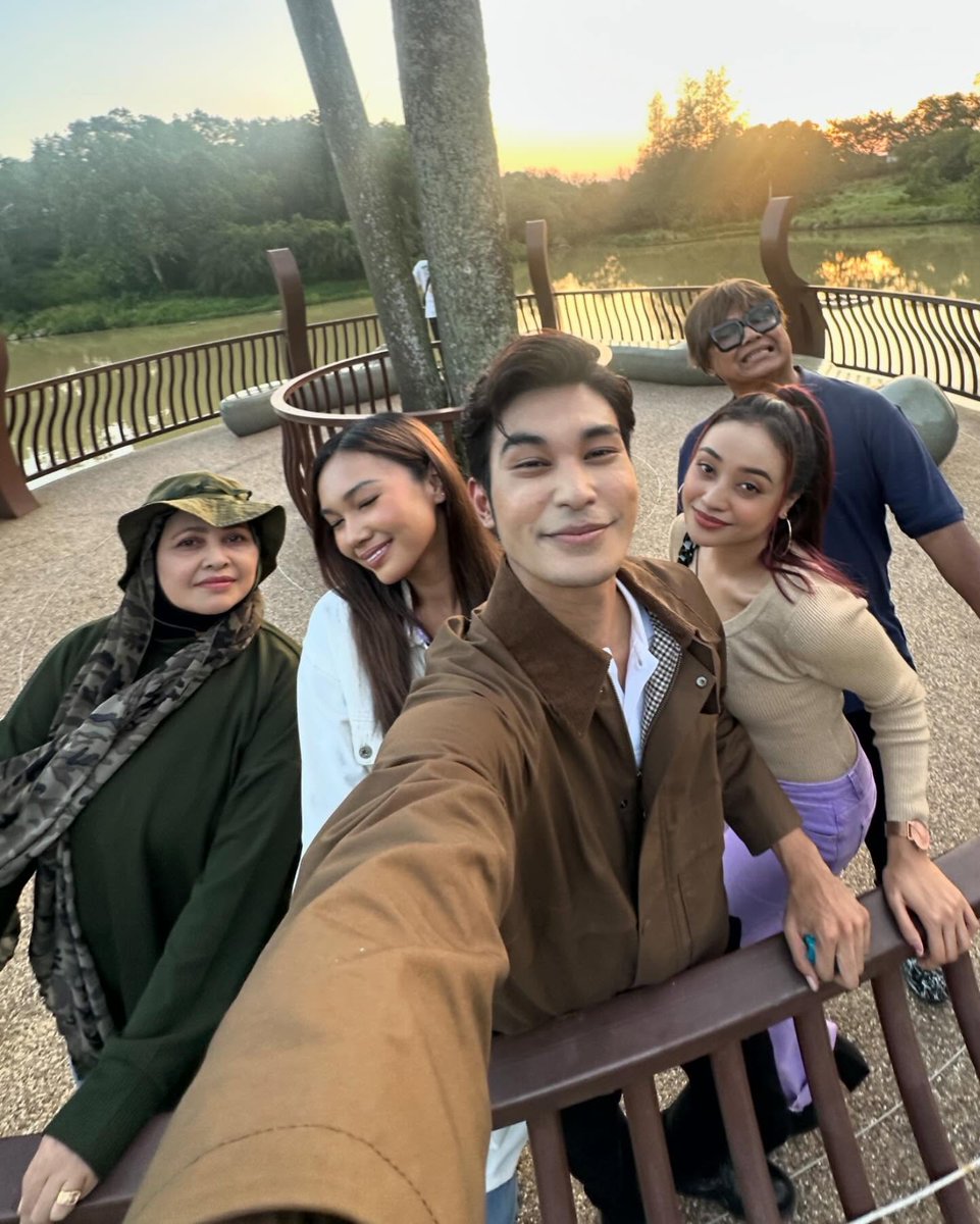 Drama 5 Syarat Cinta
📌Mulai 7 Julai 2025
🗓Setiap Hari > 8 malam > TV Okey
🎞️ Strim di RTMKlik
📽️[Pelakon] Hazeeq Dean, Tisya Ong, Nesa Idrus, Ropie, Sheila Mambo

myinfotaip.com/2025/07/5-syar…

#5SyaratCinta