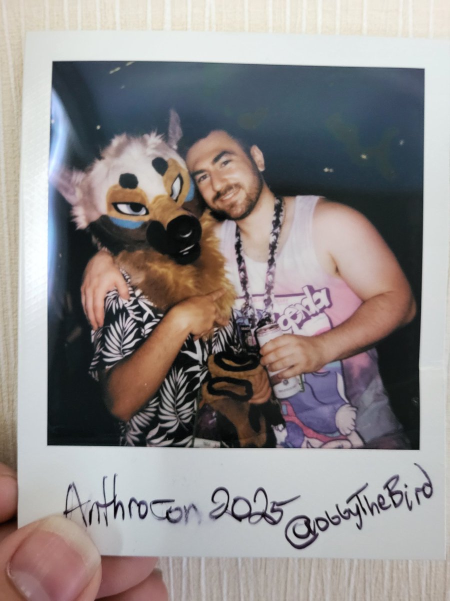 Everyone go tell <a href="/YazurWolf/">Yazur 🧀🐺</a> he's a good boy.

Thanks <a href="/ObbyTheBird/">Obby the Bird!</a> for this amazing polaroid he took of us at the waterfront! It came out so nice