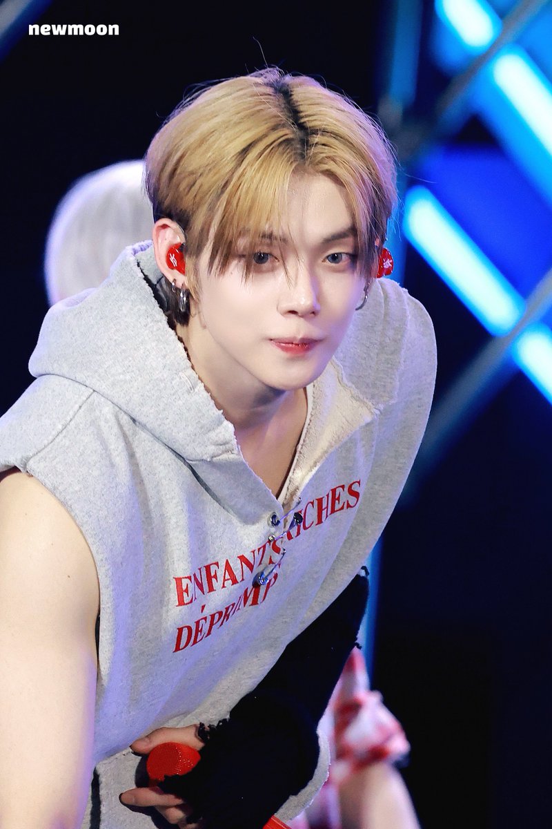 250710 🦊

#연준 #YEONJUN #ヨンジュン 
#TXT #TOMORROW_X_TOGETHER
#투모로우바이투게더