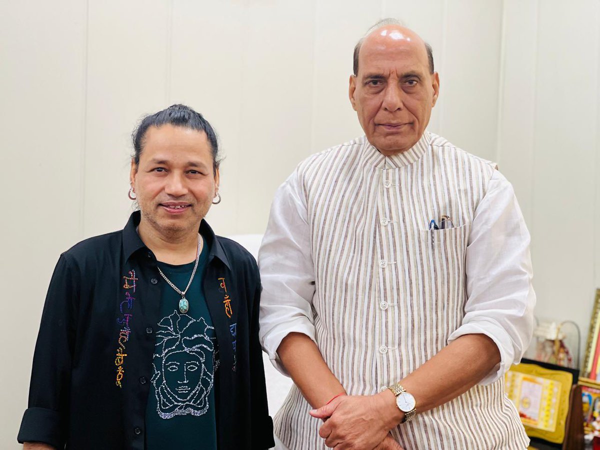 Kailash Kher (@kailashkher) on Twitter photo рджреЗрд╢ рдХреЗ рд╡рд░рд┐рд╖реНрда рд░рд╛рдЬрдиреЗрддрд╛, рдХреЗрдиреНрджреНрд░реАрдп рд░рдХреНрд╖рд╛ рдордиреНрддреНрд░реА рд╣рдорд╛рд░реЗ рдЖрджрд░рдгреАрдп рд░рд╛рдЬрдирд╛рде рд╕рд┐рдВрд╣ <a href="/rajnathsingh/">Rajnath Singh</a> рдЬреА рдЖрдкрдХреЛ рдЬрдиреНрдорджрд┐рди рдХреА рдЕрдирдВрдд рд╢реБрдн рд╢реБрднрдХрд╛рдордирд╛рдПрдБ, рдорд╣рд╛рджреЗрд╡ рд╕реЗ рдЖрдкрдХреЗ рдЙрддреНрддрдо
рд╕реНрд╡рд╛рд╕реНрдереНрдп рддрдерд╛ рддреЗрдЬреЛрдордп рд╕реБрдЦреА рдЬреАрд╡рди рдХреА рдордиреЛрдХрд╛рдордирд╛ реР рджреЗрд╢ рдХреЗ рд╡рд░рд┐рд╖реНрда рд░рд╛рдЬрдиреЗрддрд╛, рдХреЗрдиреНрджреНрд░реАрдп рд░рдХреНрд╖рд╛ рдордиреНрддреНрд░реА рд╣рдорд╛рд░реЗ рдЖрджрд░рдгреАрдп рд░рд╛рдЬрдирд╛рде рд╕рд┐рдВрд╣ <a href="/rajnathsingh/">Rajnath Singh</a> рдЬреА рдЖрдкрдХреЛ рдЬрдиреНрдорджрд┐рди рдХреА рдЕрдирдВрдд рд╢реБрдн рд╢реБрднрдХрд╛рдордирд╛рдПрдБ, рдорд╣рд╛рджреЗрд╡ рд╕реЗ рдЖрдкрдХреЗ рдЙрддреНрддрдо
рд╕реНрд╡рд╛рд╕реНрдереНрдп рддрдерд╛ рддреЗрдЬреЛрдордп рд╕реБрдЦреА рдЬреАрд╡рди рдХреА рдордиреЛрдХрд╛рдордирд╛ реР