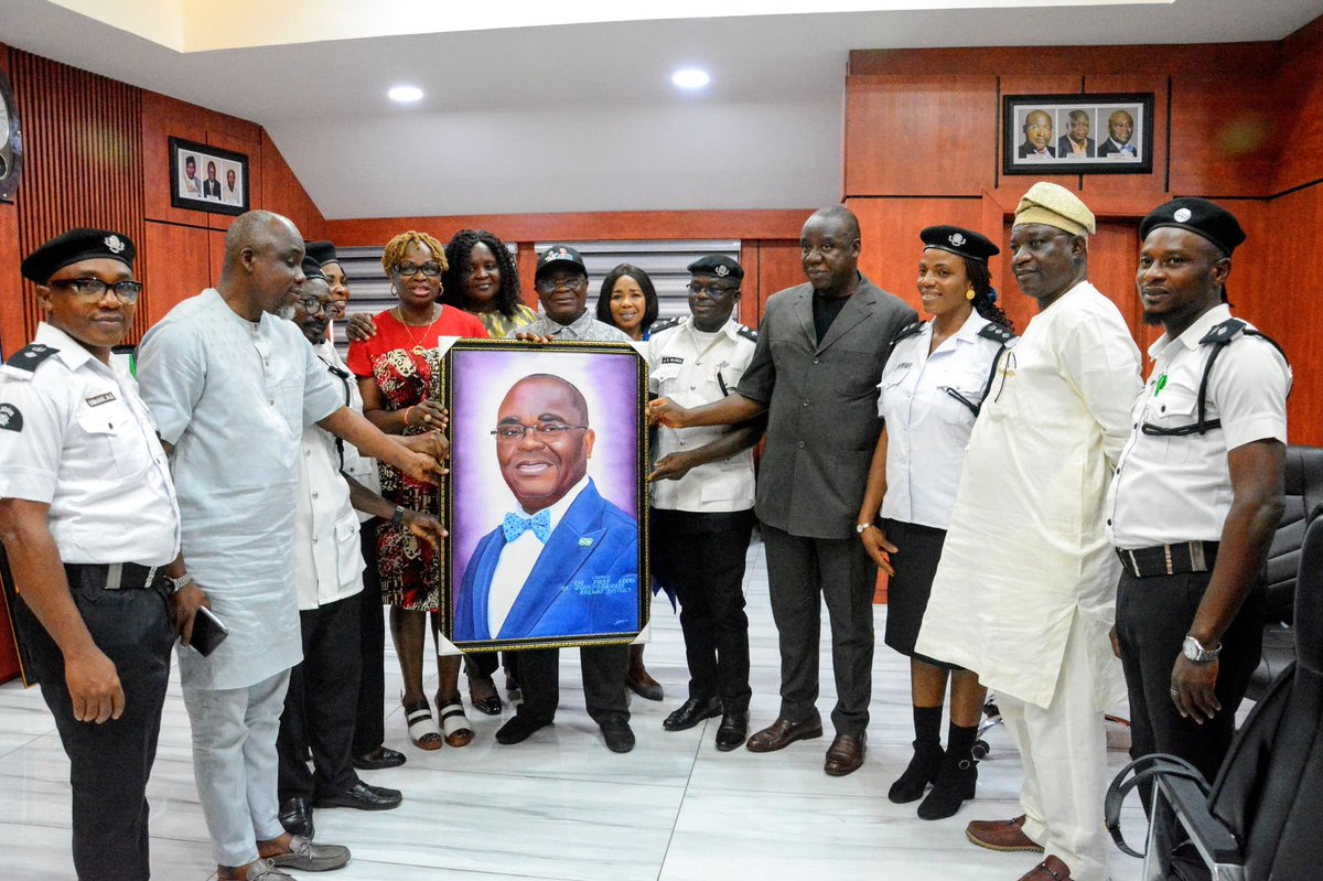 DrKayodeOpeifa's tweet image. The @info_NRC was pleased to receive the distinguished leadership of the St. John Ambulance Brigade on a courtesy visit to the headquarters July 9th, 2025.

The team, led by senior officers of the Brigade, expressed appreciation for the long-standing collaboration between the NRC…