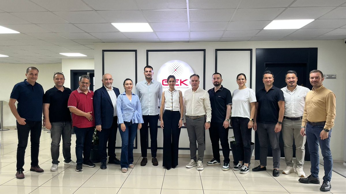 31 Mayıs tarihinde gerçekleştirdiğimiz Genel Kurulda yeniden seçilen Yönetim Kurulumuza, Mersin Eczacı Odası Yönetim Kurulu hayırlı olsun ziyaretinde bulundu.
Bu anlamlı ziyarette karşılıklı dayanışma ve iş birliğinin öneminden bahsedildi.

#gek #guneyeczakoop #eczacılık