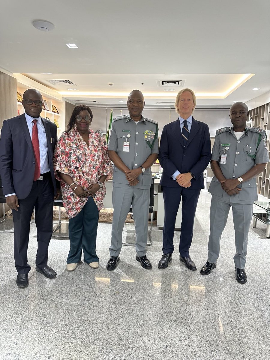 WJCommission's tweet image. 🤝 This week, the Wildlife Justice Commission(WJC) had a productive meeting with Comptroller General Mr. Bashir Adewale Adeniyi to discuss the Nigeria Customs Service(@CustomsNG) partnership and reflect on its continued success.
We also had the pleasure of congratulating him on…