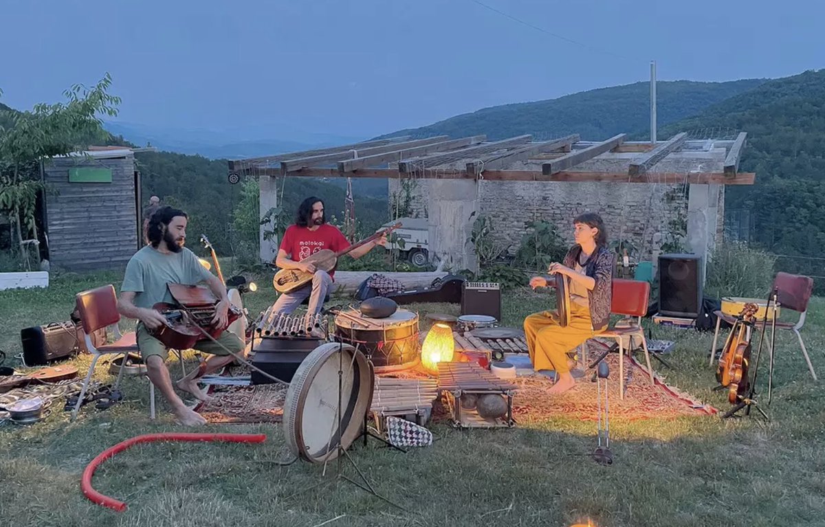 thewiremagazine's tweet image. Tonight on @ResonanceFM & @ResonanceEXTRA , join
Emily Bick for 90 minutes of musical gems by Ho99o9, SANAM, Orcutt/Shelley/Miller, Chicago Underground Duo, Alpha Maid, Širom (pictured) & more.
Tune in from 9pm GMT+1 extra.resonance.fm/schedule
📷 by Aljaž Kužner