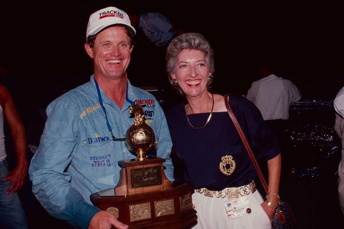 #ThrowbackThursday

Some of the greatest moments in my life have occurred with a wet sleeve. If you know, you know. 1990, backstage with Helen Sevier. She was a pioneer in the sport of bass fishing and at the time of this photo, the President and CEO of BASS.