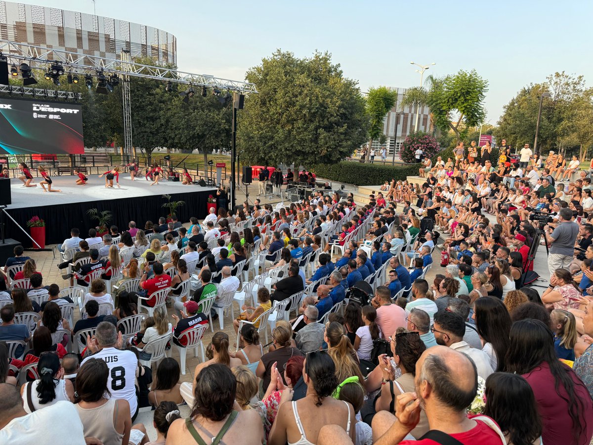 🏆 La Gala de l'Esport de Mislata reconeix l'esforç de clubs i esportistes

✅ L'amfiteatre de Felipe Bellver va acollir la XXIX edició d'aquesta cerimònia que va servir de colofó a una temporada esportiva plena d'èxits per a la nostra ciutat

Notícia ➤ mislata.es/va/informa-t/n…