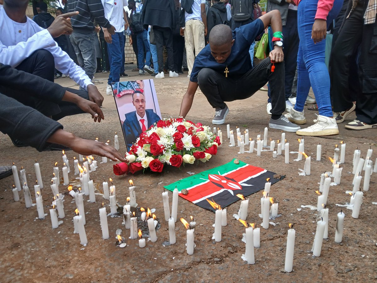 MKU_LawSchool's tweet image. 🕯️ Candlelight for Our Fallen Comrade 🕊️
Today, we gather not just in mourning, but in honor to light candles for Ian Mungai's life that burned bright with purpose.
In silence and solidarity, the School of Law remembers.
#justiceforianmungai #FallenButNotForgotten #FallenComrade