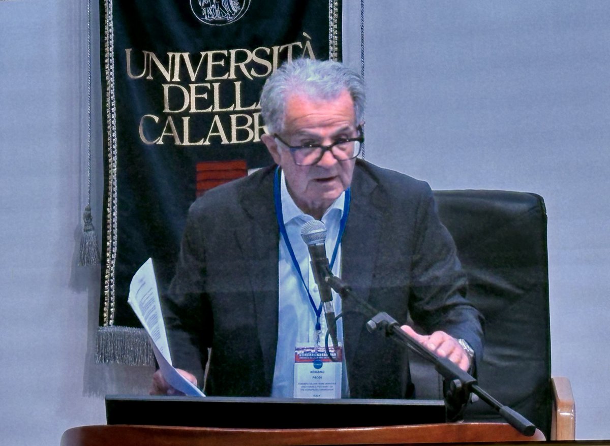 CanalUGR's tweet image. 📢 La UGR participa en la Asamblea General de la Unión de Universidades del Mediterráneo #UNIMED

Más de 150 representantes de universidades, instituciones internacionales y autoridades públicas han tratado temas como: cambio climático 🌍, #IA 🤖, empleabilidad juvenil...

ℹ️