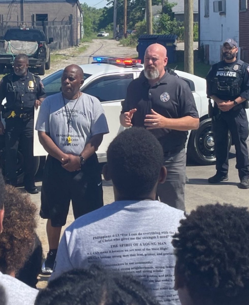 HAPPENING TODAY: Indy FOP to join Reverend Malachi Walker and 55 Youth enrolled in YOUNG MEN INC

👉 Police Org to Highlight Youth Education and Crime Prevention model for addressing Indy’s Surging Juvenile Violence Epidemic

Summer Camp has proven track record of 31 years‼️#FOP