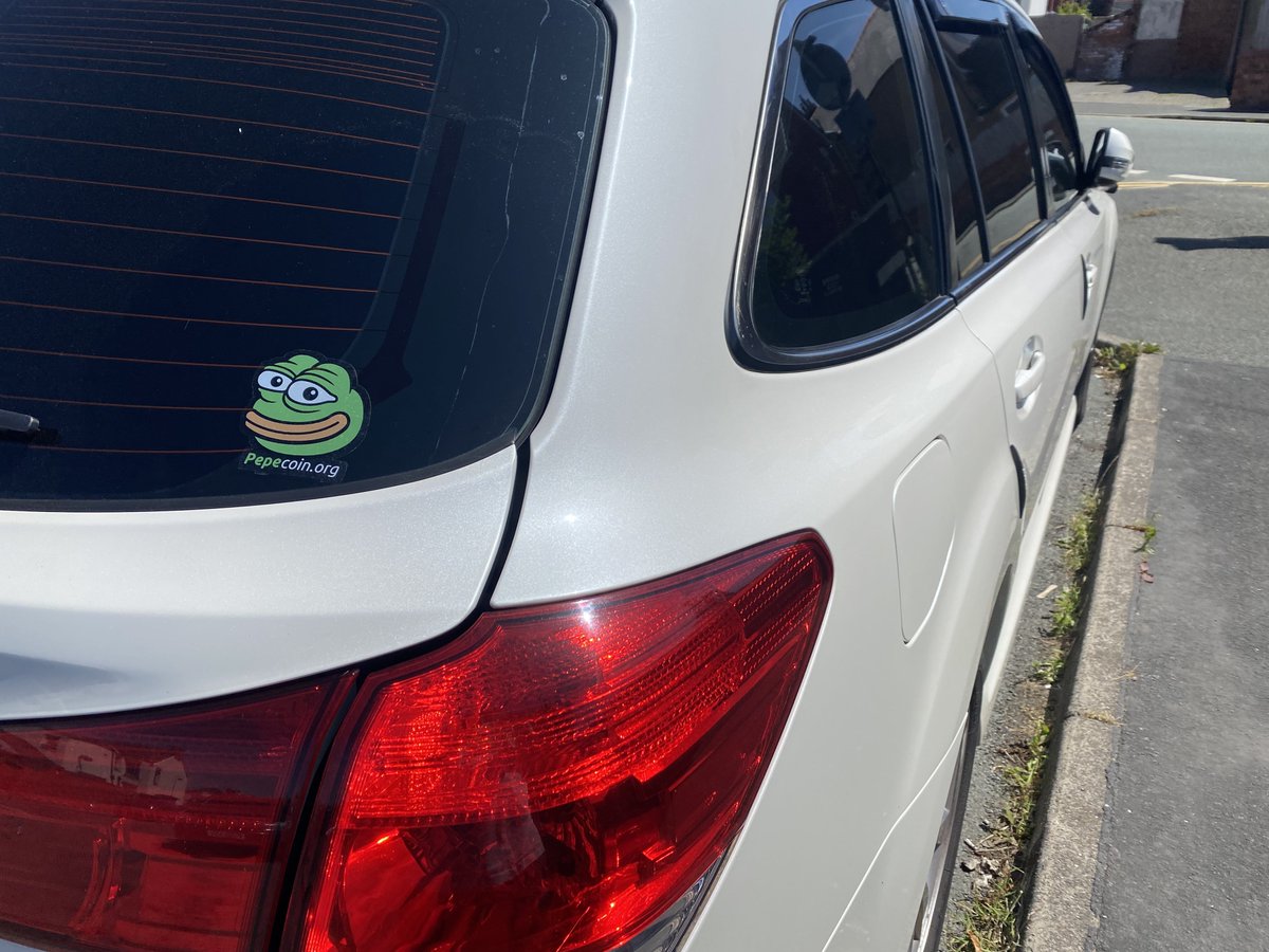 LemonsTartsX's tweet image. BEEP BEEP 🐸🚗

My little @PepecoinNetwork  sticker order has turned up today.
Spot me in the wild, take a picture📸 and tag me for 50,000 $PEP 

#pepecoinnetwork #pep #PepeTheFrog #community #crypto #CryptoCommunity #blockchain #CryptoNews #Investing #Altcoin #MemeCoin #meme…