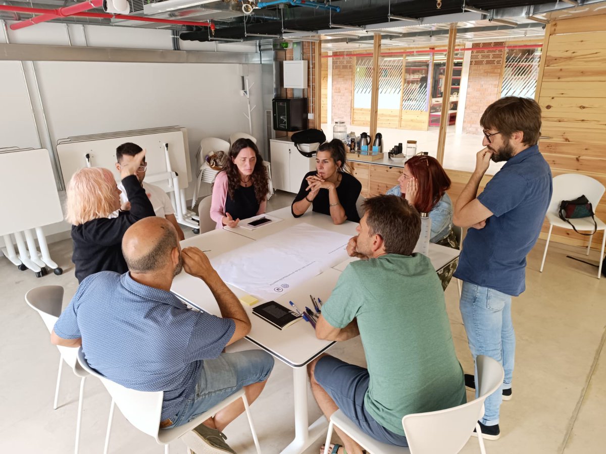 coopstreball's tweet image. Volem agrair especialment la participació i les perspectives aportades pels representants @eduxarxa, @entremcoop, @Seprascc  i @barcelonactiva. La seva visió, juntament amb la col·laboració d&apos;altres cooperatives, ha sigut clau per a les dinàmiques de treball, que ens han permès…