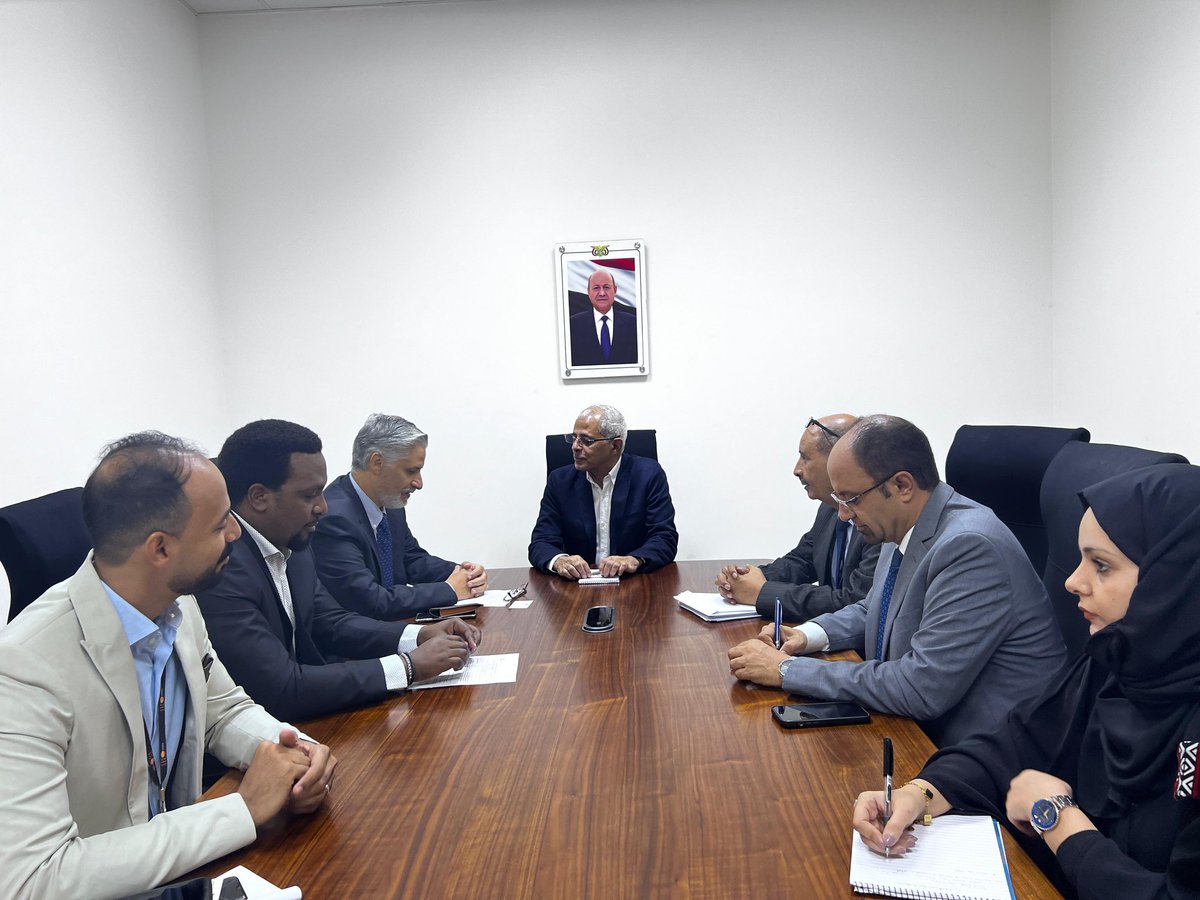 وزارة خارجية الجمهورية اليمنية (@yemen_mofa) on Twitter photo #عدن|| استقبل نائب وزير الخارجية وشؤون المغتربين السفير مصطفى نعمان <a href="/MustaphaNoman/">مصطفى احمد نعمان</a> نائب الممثل المقيم لصندوق الأمم المتحدة للسكان هشام نهرو، وبحث الجانبان سبل تعزيز التعاون والمشاريع الداعمة للسكان والصحة الإنجابية.
نائب الوزير أشاد بجهود الصندوق، مؤكدًا حرص الحكومة على تسهيل #عدن|| استقبل نائب وزير الخارجية وشؤون المغتربين السفير مصطفى نعمان <a href="/MustaphaNoman/">مصطفى احمد نعمان</a> نائب الممثل المقيم لصندوق الأمم المتحدة للسكان هشام نهرو، وبحث الجانبان سبل تعزيز التعاون والمشاريع الداعمة للسكان والصحة الإنجابية.
نائب الوزير أشاد بجهود الصندوق، مؤكدًا حرص الحكومة على تسهيل