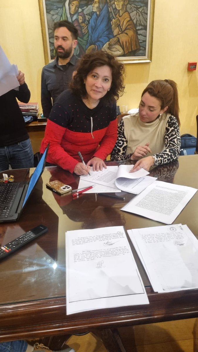 PartidoGENBA's tweet image. SOMOS BUENOS AIRES✊🏻
Estamos convencidos de la construcción de un espacio moderado, plural y diverso para nuestra provincia.
En el marco de las próximas elecciones #7S hemos constituido un frente electoral junto a @UCRBuenosAires, @CCARIPba, PS, @Partido_Dialogo, entre otros.