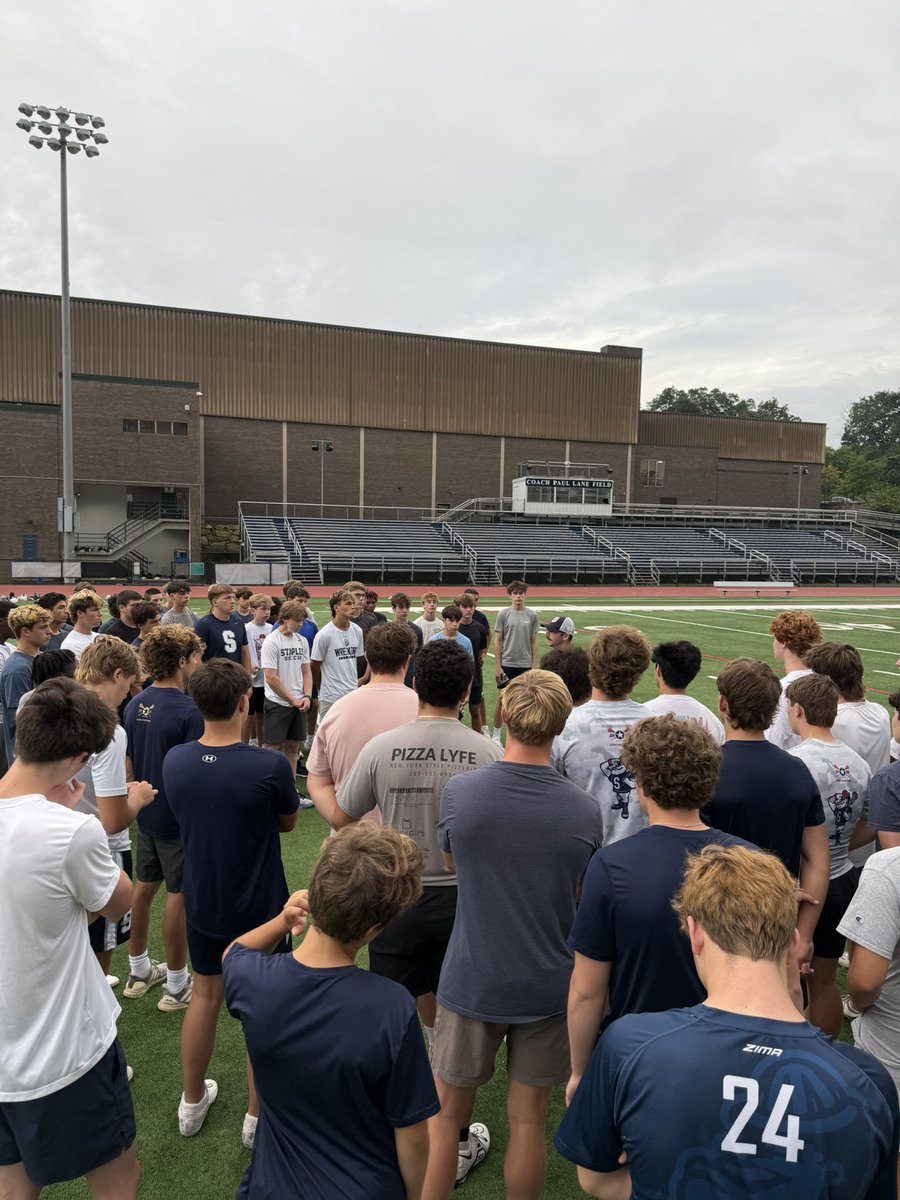 StaplesFootbal1's tweet image. Thank you to Henry Beck (Staples ‘21 West Point ‘25) for coming in and speaking to the team today about sacrifice and Wrecker Football.
GO WRECKERS!! #cthsfb