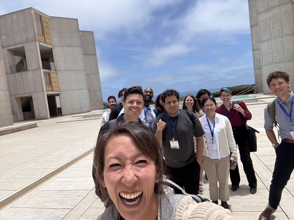 kaymtye's tweet image. There will be formal pics to follow but heres a candid of our 2025 DISCOVER awardees ⁦@salkinstitute⁩  this year. They blew me away with their brilliant talks yesterday and so did our Salk Faculty at the data blitz!