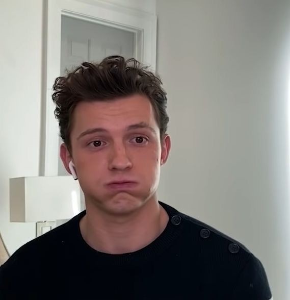 imagina ser tão chato ao ponto de se incomodar com as pessoas batendo palmas pra um filme bom que acabou de assistir no cinema