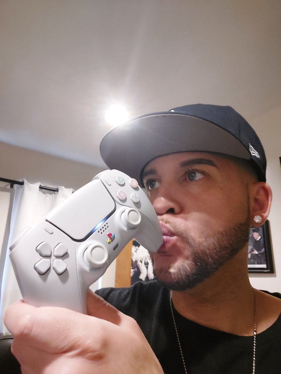 Jason Peralta (@spaniard1985) on Twitter photo Old reliable 🎮 #weapon #gamer #Sonyplaystation #fan #love #aim #reload #shoot #ritual #controller #kiss <a href="/killscreen_io/">KILLSCREEN</a> <a href="/PlayStation/">PlayStation</a> Old reliable 🎮 #weapon #gamer #Sonyplaystation #fan #love #aim #reload #shoot #ritual #controller #kiss <a href="/killscreen_io/">KILLSCREEN</a> <a href="/PlayStation/">PlayStation</a>