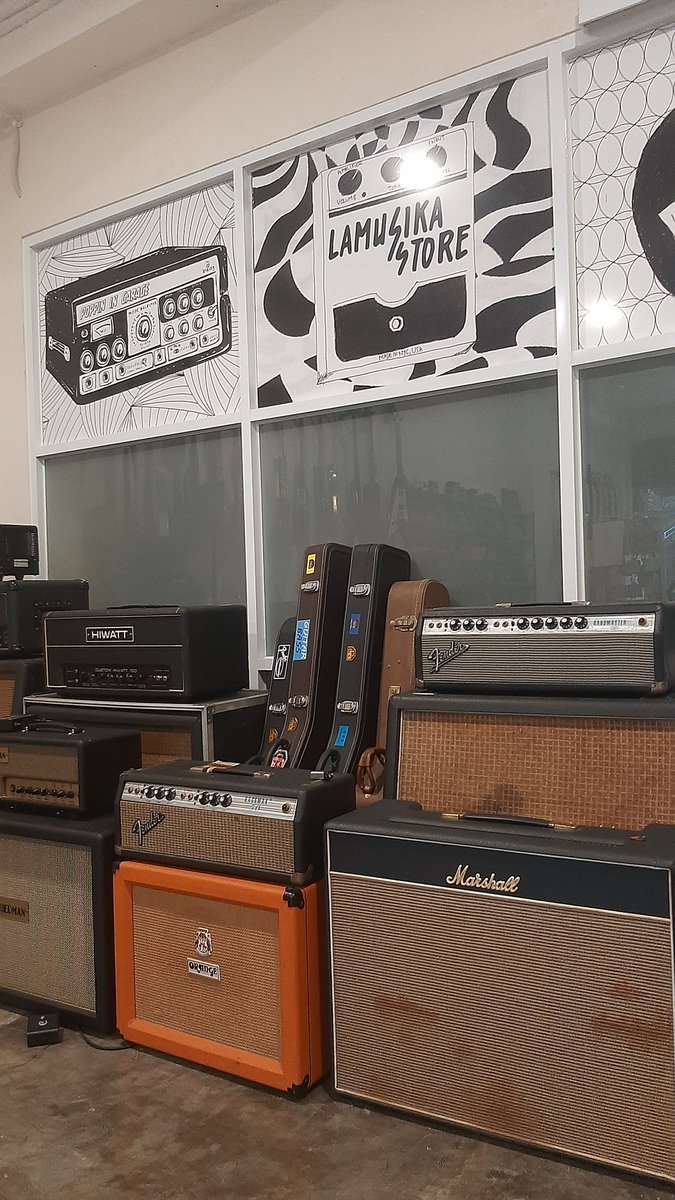 yaaa bginilah keseharian Eddie Van Halen