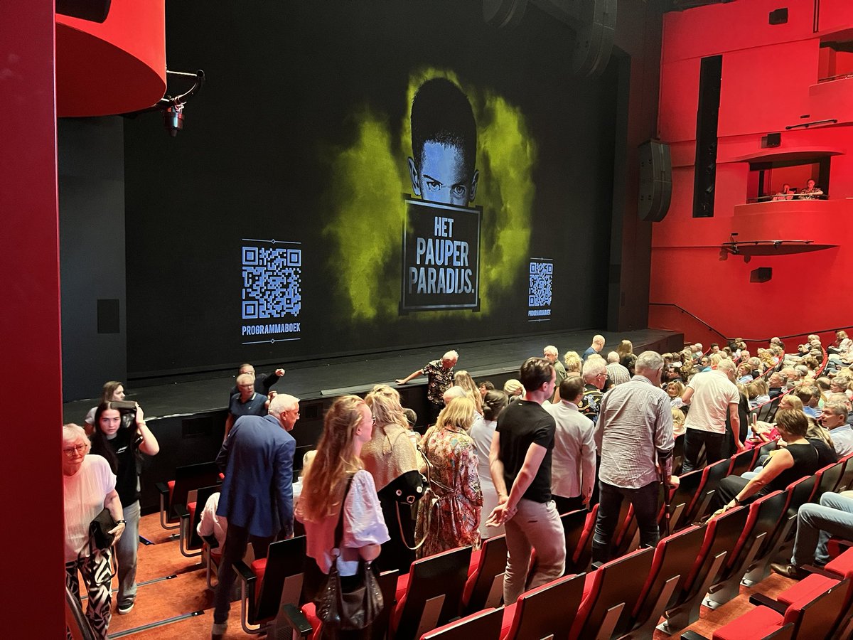 Mooie <a href="/THDV1855/">THDV</a> -ondernemersmiddag gehad in het AFAS-theater met dank aan <a href="/hermanzondag/">Herman Zondag</a>. 
Mooi dat ondernemers met ons meedenken met name over onze sociale ondernemingen. 
Nu begint het Pauperparadijs.  Indrukwekkende voorstelling over armoede toen en nu. Van harte aanbevolen!