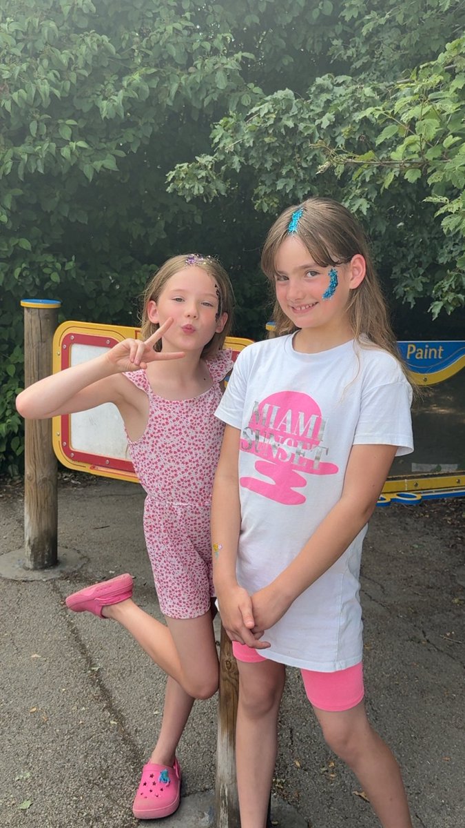 NickyFrogLove's tweet photo. Well Megan-Louise &amp; Haylea-Jayne loved the ‘goosefest’. What a way to end the school year!!!!

On to years 4 &amp; 6 for these lil ladies ❤️❤️@GooseacrePri @davelov96533816 https://t.co/T6Tpa2Ww6J