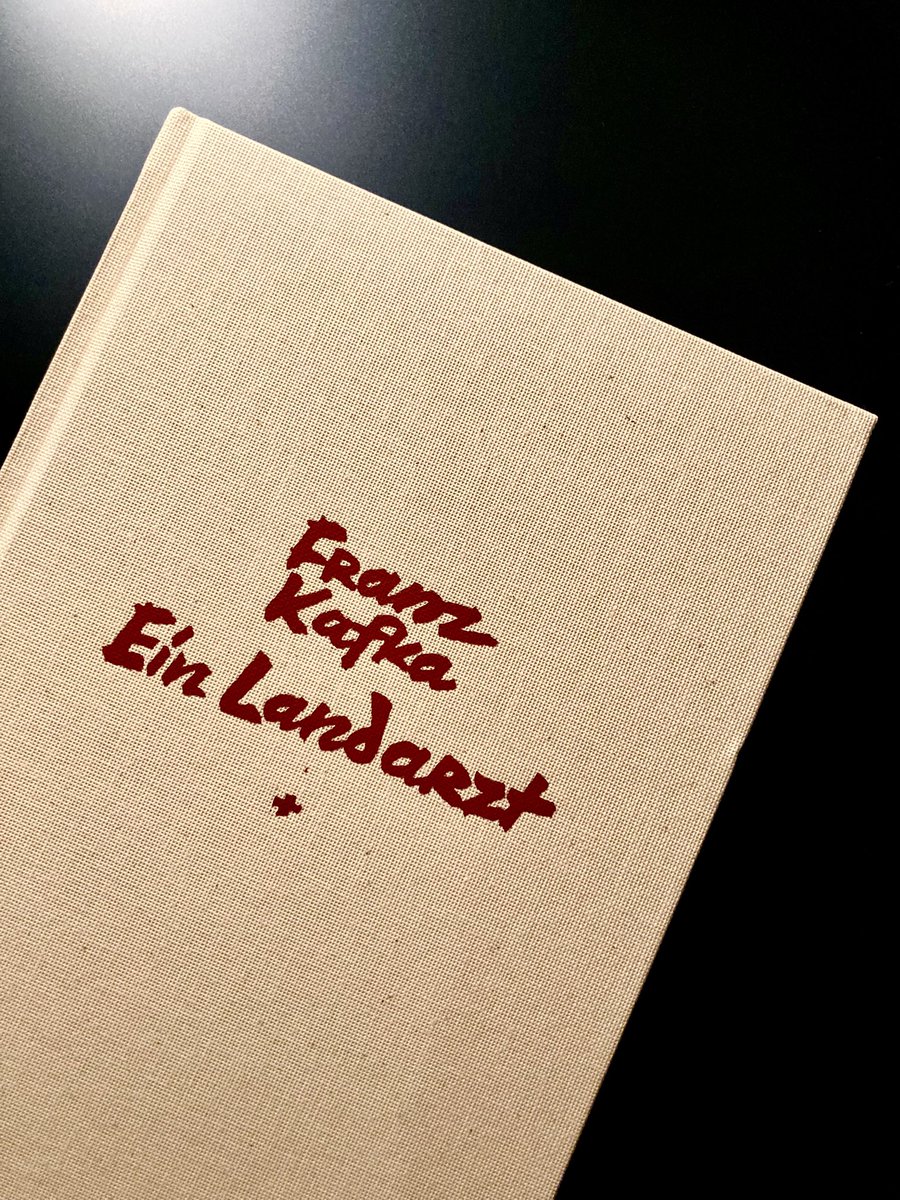 welsch_martin's tweet image. Kafka, Ein Landarzt. Faksimiliennachdruck der Erstauflage von 1920 inklusive Widmung von „Dora Diamant-Kafka“. – Herzlichen Dank an Roland Reuß @textkritik für dieses wunderschöne Buch!