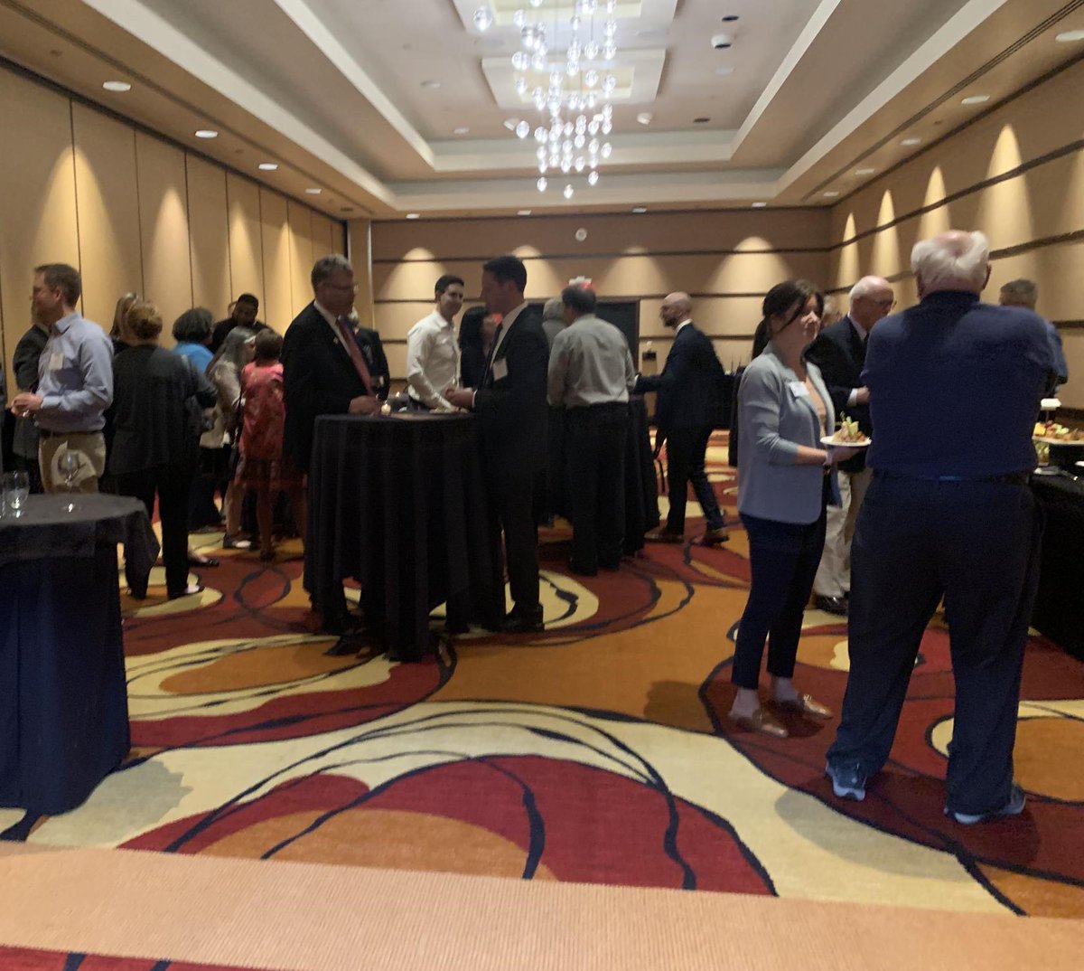 The law school is seeking members to serve on the 2025-26 Law Alumni Board (LAB), a volunteer advisory body to the dean and to the Office of Alumni Affairs. Applications are due by Friday, Aug. 1. Learn more and apply here: tinyurl.com/245wr4e5