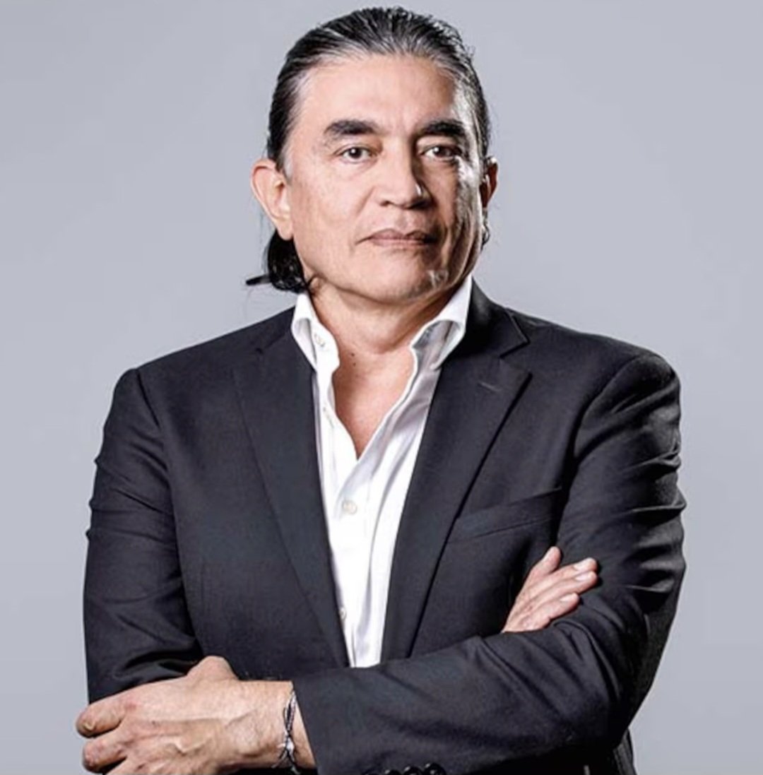 Maicol Cajamarca (@maicajamarca_) on Twitter photo Me han estado preguntando que, ¿ por quién votaré en la consulta presidencial del Pacto Histórico el 26 de octubre ?
La respuesta la di hace ya un par de meses, pero lo reitero: mi voto será por <a href="/GustavoBolivar/">Gustavo Bolívar</a>. Creo que es la persona que mejor representa a este proyecto Me han estado preguntando que, ¿ por quién votaré en la consulta presidencial del Pacto Histórico el 26 de octubre ?
La respuesta la di hace ya un par de meses, pero lo reitero: mi voto será por <a href="/GustavoBolivar/">Gustavo Bolívar</a>. Creo que es la persona que mejor representa a este proyecto