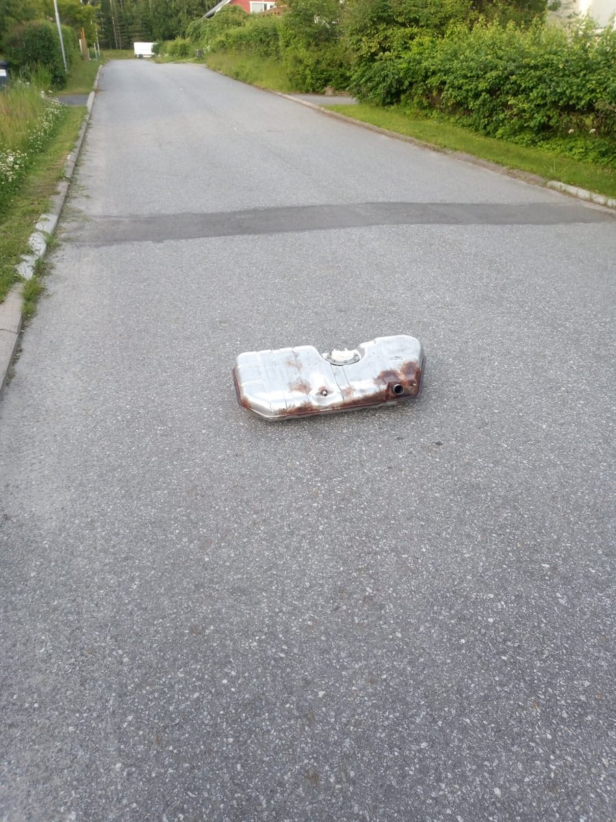 Samuel Gryning (@samuel_gryning) on Twitter photo Mikkelissä havaittu tänään venäläinen tankki kadulla. 😬 Mikkelissä havaittu tänään venäläinen tankki kadulla. 😬