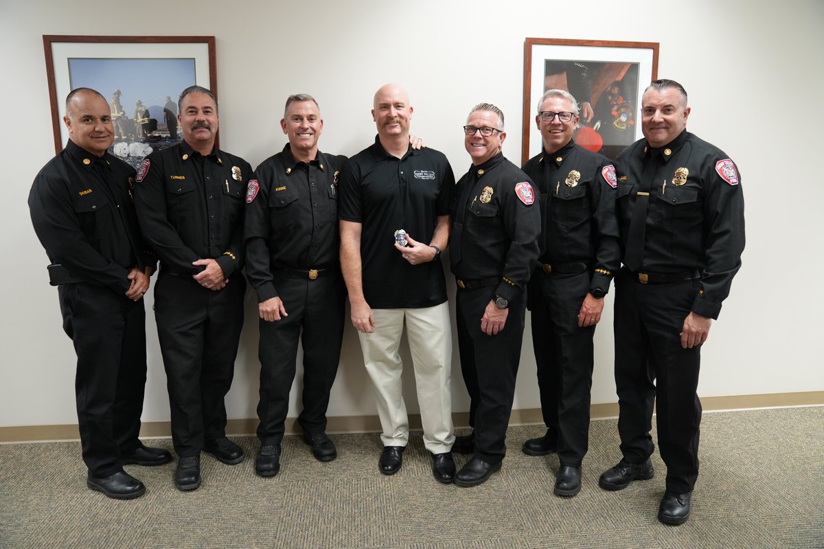 Congratulations to Battalion Chief Mark Hughes and Captain Mark Bozek on their well-deserved promotions! Your leadership, dedication, and commitment to excellence continue to make a lasting impact at Chino Valley Fire. We’re proud to see you take on these new roles!
