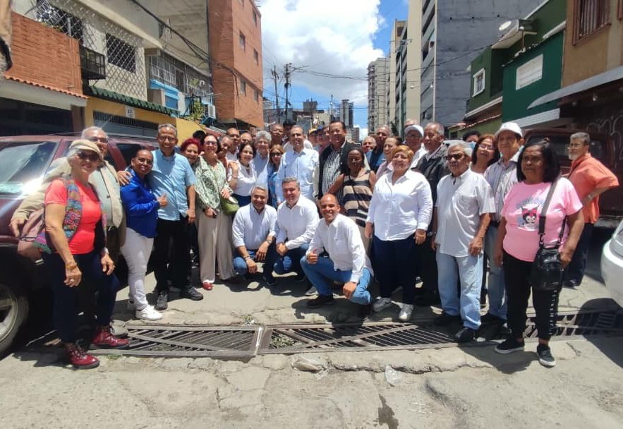 Hoy con parte de la Dirección Nacional del partido, nos reunimos en la parroquia El Recreo de Caracas, con nuestros dirigentes de las parroquias Candelaria, San Agustín, San Bernardino y San José.