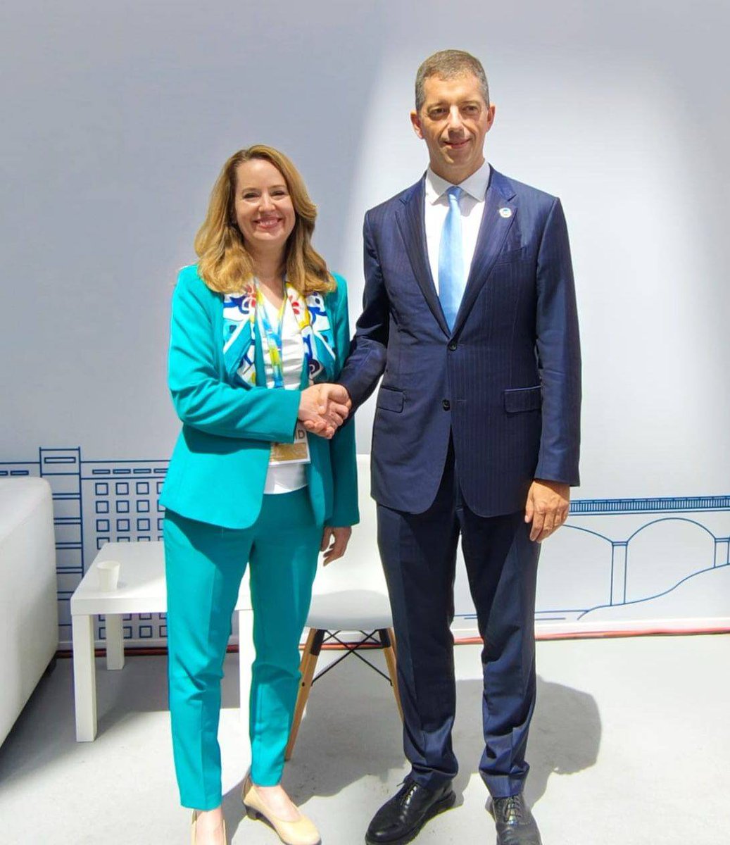 IOMchief's tweet image. At #URC2025, I reaffirmed IOM’s deep commitment to Ukraine’s recovery and our partnerships across the region.
Grateful to meet H.E. @MarkoDjuric and @lubinetzs, vital allies in upholding dignity, rights, and resilience for those most affected by war.