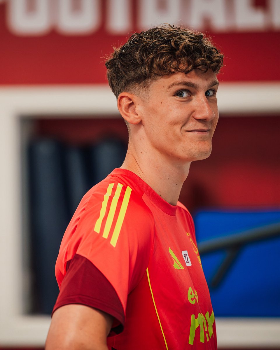 dalesilvermat3's tweet image. Bitches come and go, but you know I’ll stay