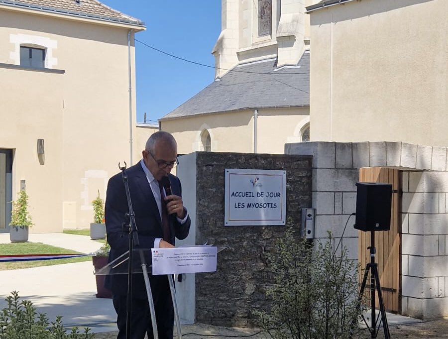 LGarnier44's tweet image. Merci à la ministre en charge du grand âge @lecocqcharlotte d’être venue en Loire-Atlantique pour inaugurer la nouvelle résidence des Myosotis à Chaumes-en-Retz