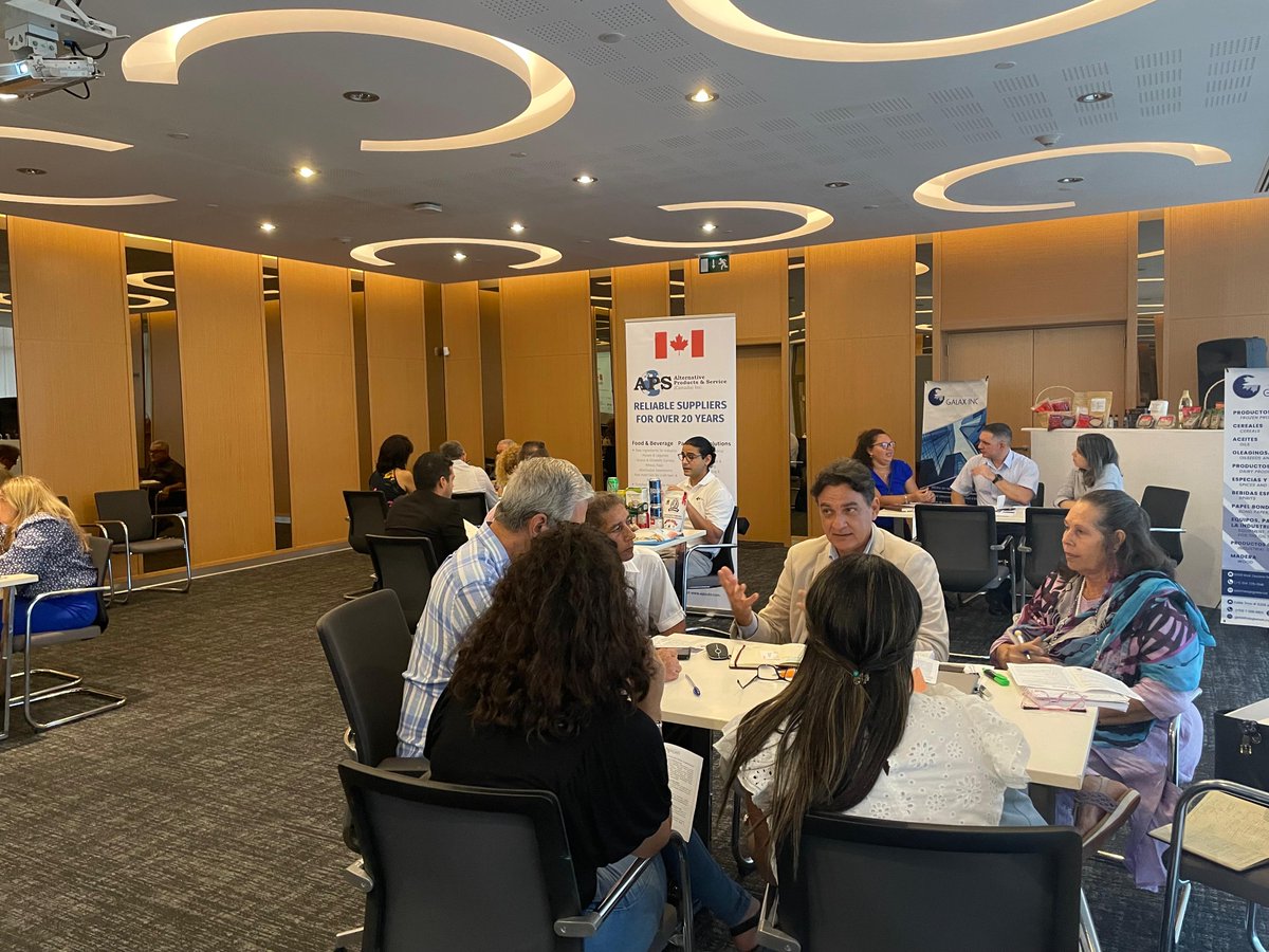 CanEmbCuba's tweet image. The Canadian 🇨🇦 Trade Commissioner Service in Cuba organized a tabletop event to promote Canadian agri-food products. 🌾