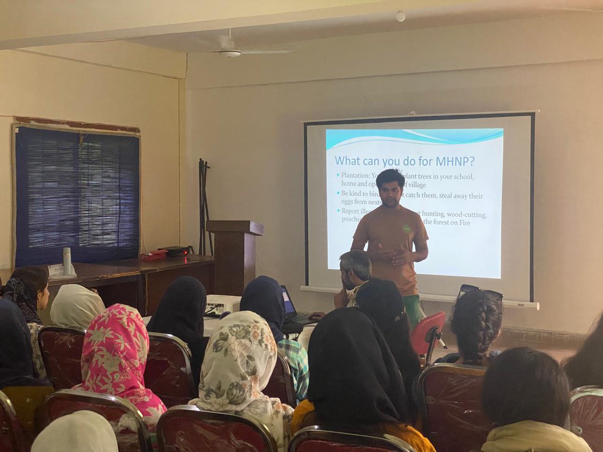 WildlifeBoard's tweet image. Learning beyond classrooms! IWMB's awareness session at Trail 5 with Reader College students &amp;amp; faculty explored Margallah Hills' rich biodiversity. Hands-on experience in nature enhances understanding &amp;amp; fosters appreciation for wildlife #WildlifeEducation #MHNP 
@ClimateChangePK