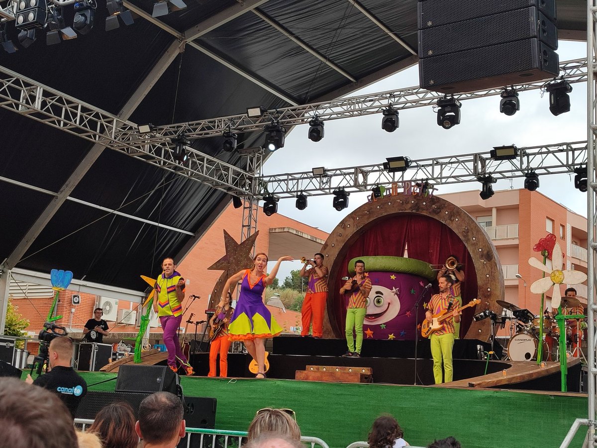 Un plaer poder gaudir del Pot Petit a Roquetes! Gràcies <a href="/AjRoquetes/">Ajuntament Roquetes</a> <a href="/festesroquetes/">Patronat de Festes</a> per pensar amb els més petits!