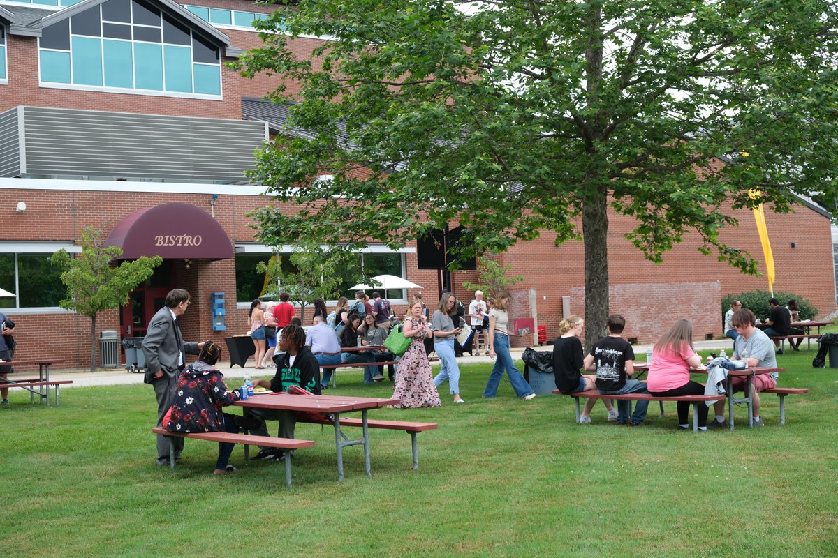 Yesterday was a blast!  🎉 We hosted an orientation for so many amazing new students. We can't wait to see you all back on campus for classes.

Are you gearing up for the fall semester? Join us for our next orientation on August 13.

Sign up ⬇
lynx.nhti.edu/student-servic…