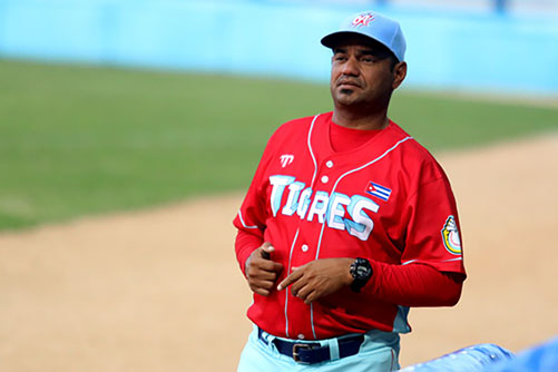 AleannysDuques1's tweet photo. Dany Miranda, al mando del Cuba Sub-23 para el Panamericano. @EmpresaAlimpex https://t.co/DaRygVrOEq