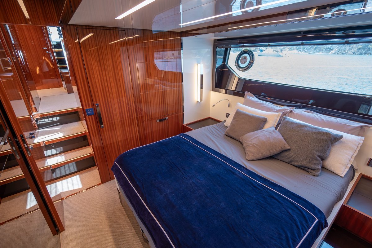 🚨 NEW LISTING: RIVA 56 RIVALE – M/Y CAP 🚨
📍 Monaco | EUR 1.75M VAT Paid

A 2021 icon of Italian style + performance.
🔹 17.27m | 2x MAN V8 1200hp
🔹 3 Cabins | 38 knots

🔗 bit.ly/4kw97Vs
📩 DM for specs + viewings: mail@venturayachts.com