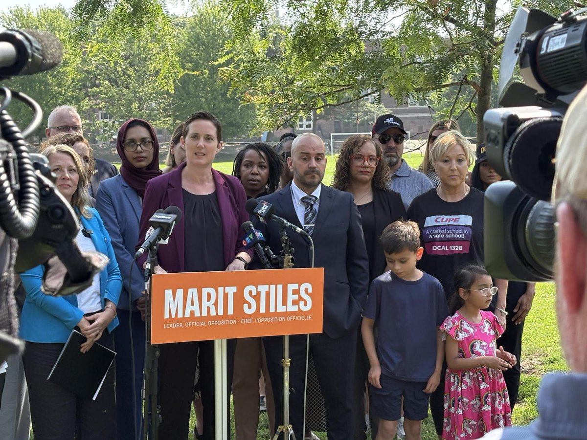 osbcucscso's tweet image. Bill 33 = another Ford power grab.
It won’t fix the crisis in public education—underfunding, understaffing & rising violence are hurting OSBCU members & students daily. Thanks to @OntarioNDP for taking this seriously.
#OnPoli #FundEducation #StopBill33