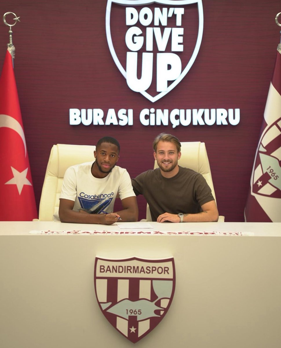 BERTHEDjack17's tweet photo. OFFICIEL : Wilson SAMAKE 🇲🇱 s’engage pour 3 saisons avec Bandirmaspor 🇹🇷 (D2 turque) ✍🏾
Formé à Rennes, buteur en Gambardella (8 buts en 21/22), il était capitaine de la réserve. Nouvelle étape pour l'attaquant de 21 ans !
#Mercato #TeamMali #Bandirmaspor #SRFC https://t.co/LyPPg3pCzN